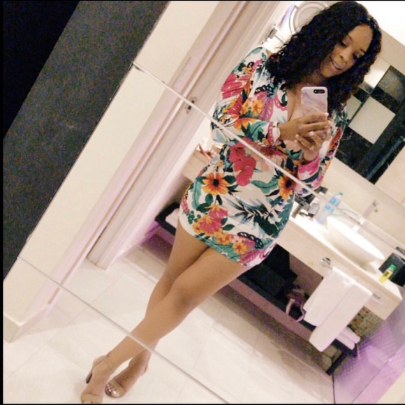 FASHION NOVA Floral Dress - Picture 2 of 5